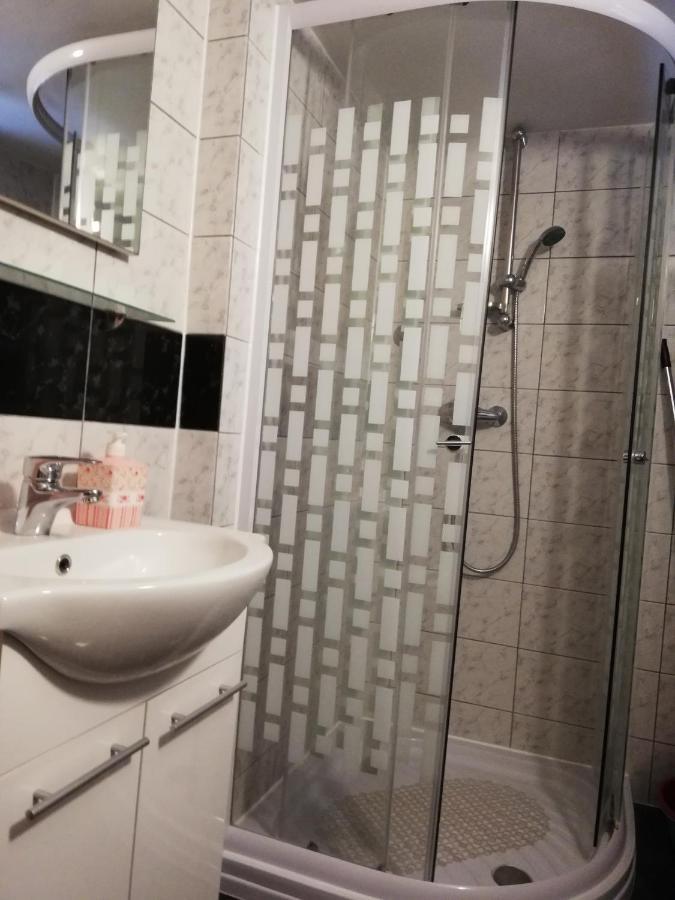 Apartman Cvita Tkon Esterno foto