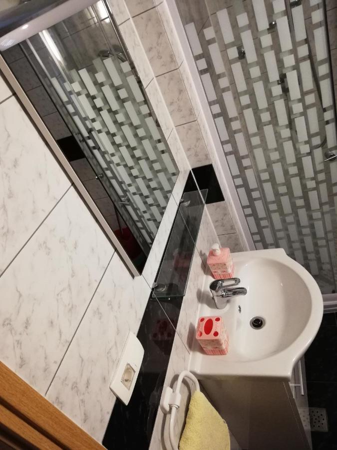 Apartman Cvita Tkon Esterno foto