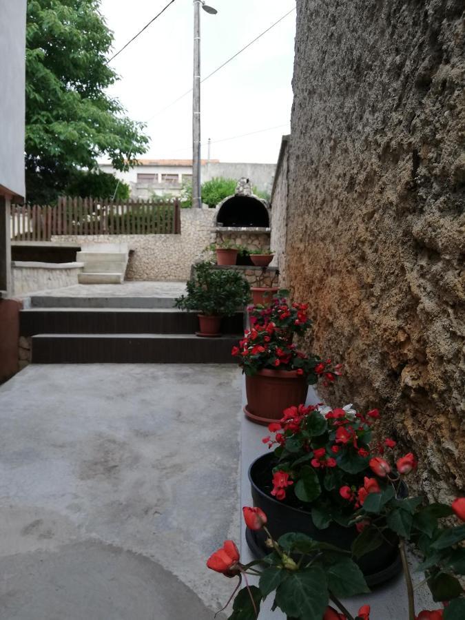 Apartman Cvita Tkon Esterno foto