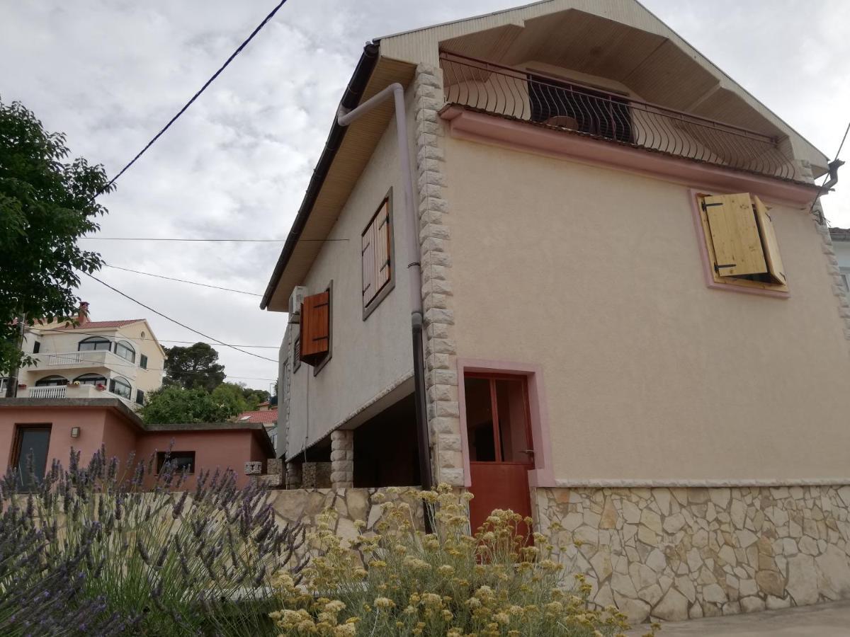 Apartman Cvita Tkon Esterno foto
